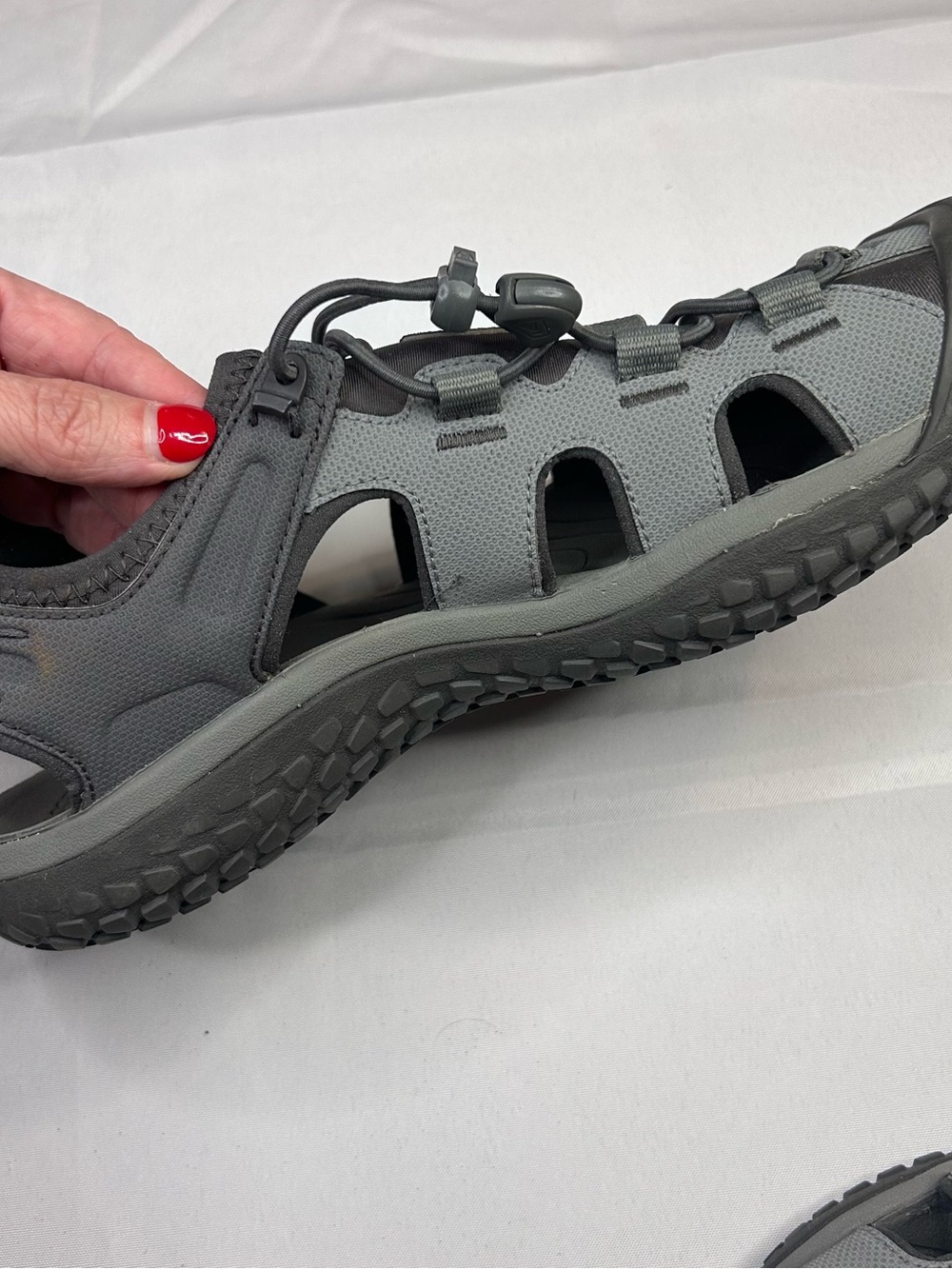 KEEN Men's Grey Black Closed-Toe Water Sandals - Picture 7 of 11
